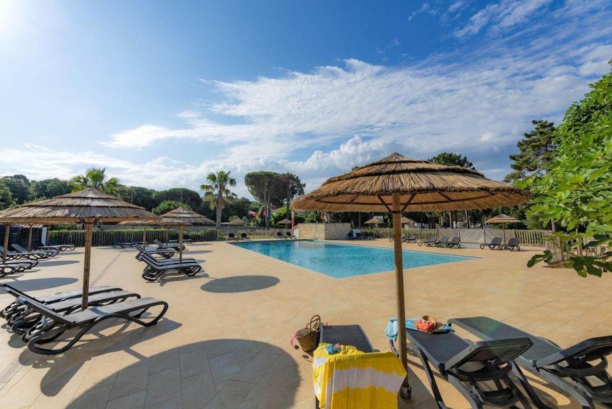 Camping Campo Di Liccia Bonifacio  Bagian luar foto